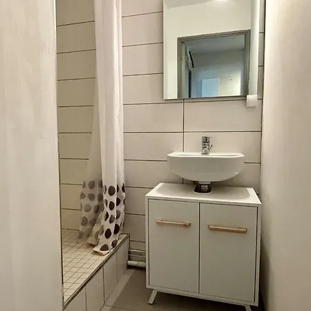 Studio/cabine- Sur Ar070-0202 *